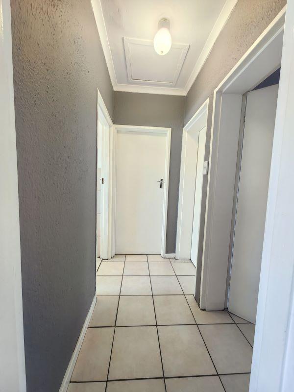 2 Bedroom Property for Sale in Grassy Park Western Cape